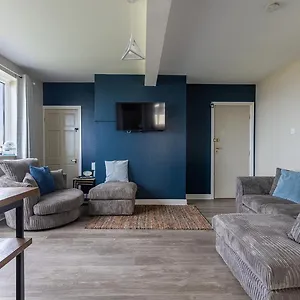  Apartment Sea View - First Floor 3 Bed Looking Over North United Kingdom